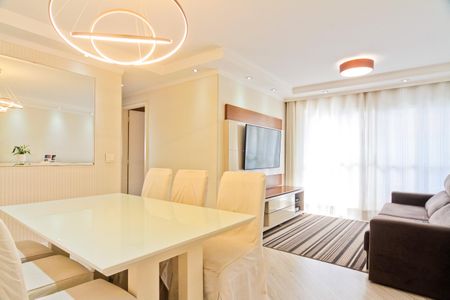 Apartamento à venda com 78m², 3 quartos e 1 vaga Apartamento à venda com 78m², 3 quartos e 1 vagaSala