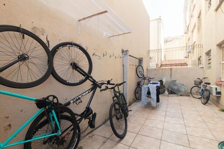 Apartamento à venda com 32m², 1 quarto e 1 vaga Apartamento à venda com 32m², 1 quarto e 1 vagaÁrea comum