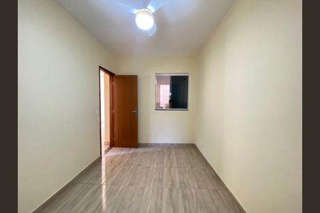 Casa de condomínio para alugar com 80m², 2 quartos e sem vagaQuarto