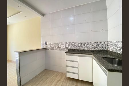 Casa de condomínio para alugar com 80m², 2 quartos e sem vagaSala/Cozinha