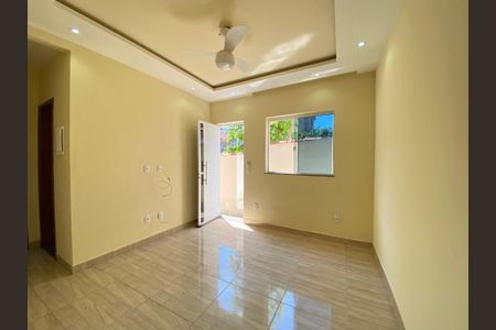 Casa de condomínio para alugar com 80m², 2 quartos e sem vagaSala/Cozinha