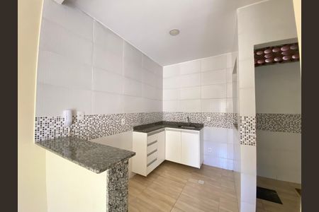 Sala/Cozinha de casa de condomínio para alugar com 2 quartos, 80m² em Piedade, Rio de Janeiro