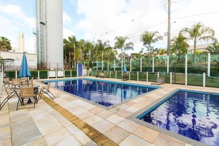Apartamento à venda com 42m², 2 quartos e 1 vaga Apartamento à venda com 42m², 2 quartos e 1 vagaÁrea comum - Piscina