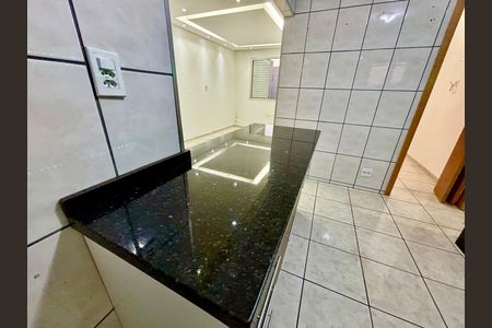 Cozinha de apartamento para alugar com 2 quartos, 56m² em Parque Artur Alvim, São Paulo