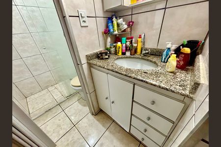 Apartamento para alugar com 56m², 2 quartos e 1 vaga Apartamento para alugar com 56m², 2 quartos e 1 vagaBanheiro