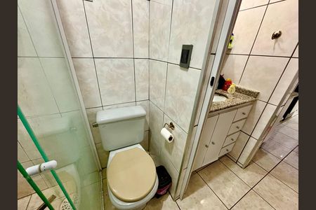 Apartamento para alugar com 56m², 2 quartos e 1 vaga Apartamento para alugar com 56m², 2 quartos e 1 vagaBanheiro