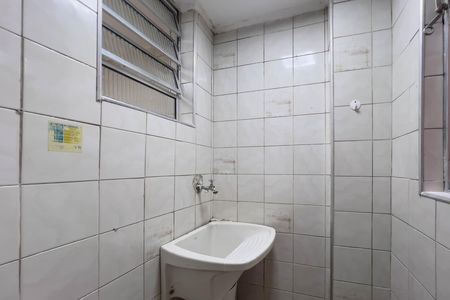 Área de serviço  de kitnet/studio para alugar com 1 quarto, 45m² em Liberdade, São Paulo