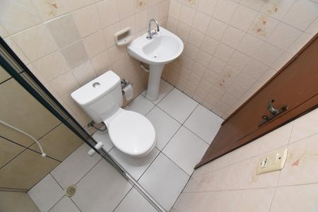 Casa para alugar com 70m², 3 quartos e 2 vagasBanheiro