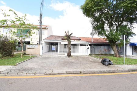 Casa para alugar com 70m², 3 quartos e 2 vagasFachada