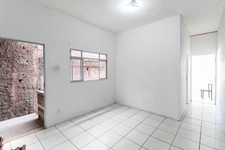 Casa para alugar com 55m², 1 quarto e 1 vaga Casa para alugar com 55m², 1 quarto e 1 vagaSala