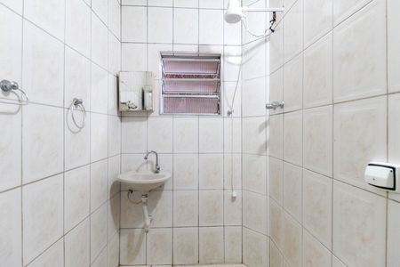 Casa para alugar com 55m², 1 quarto e 1 vaga Casa para alugar com 55m², 1 quarto e 1 vagaBanheiro