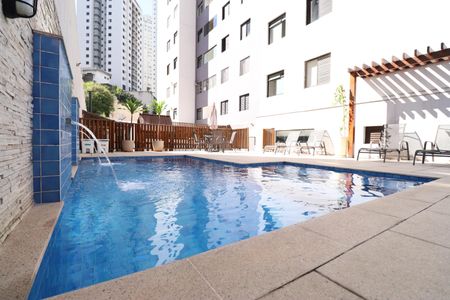 Apartamento à venda com 76m², 3 quartos e 1 vagaÁrea comum - Piscina