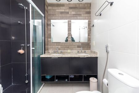 Apartamento para alugar com 130m², 2 quartos e 2 vagas Apartamento para alugar com 130m², 2 quartos e 2 vagasBanheiro da Suíte