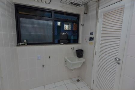 Apartamento à venda com 70m², 2 quartos e 1 vagaÁrea de Serviço