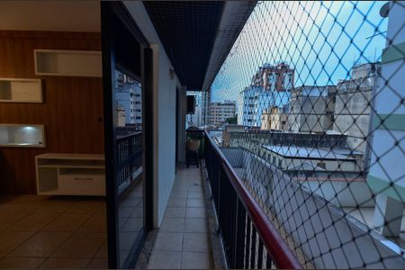 Apartamento à venda com 70m², 2 quartos e 1 vagaVaranda Sala