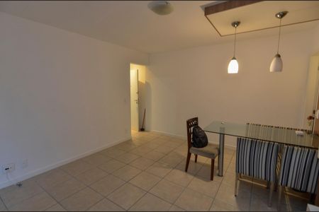Sala de apartamento para alugar com 2 quartos, 70m² em Tijuca, Rio de Janeiro