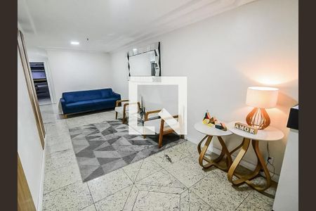 Apartamento à venda com 70m², 2 quartos e 1 vagaHall