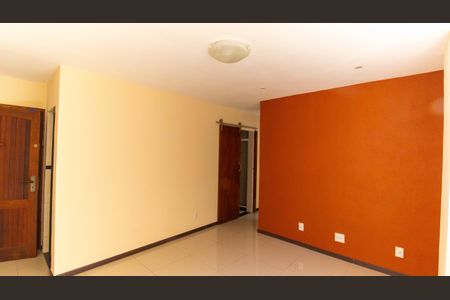 Sala de apartamento para alugar com 2 quartos, 52m² em Cubango, Niterói