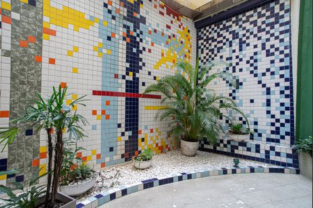 Apartamento à venda com 52m², 1 quarto e sem vaga Apartamento à venda com 52m², 1 quarto e sem vagaÁrea comum - Jardim de inverno