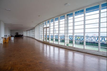 Apartamento à venda com 52m², 1 quarto e sem vaga Apartamento à venda com 52m², 1 quarto e sem vagaÁrea comum - Salão de Festas