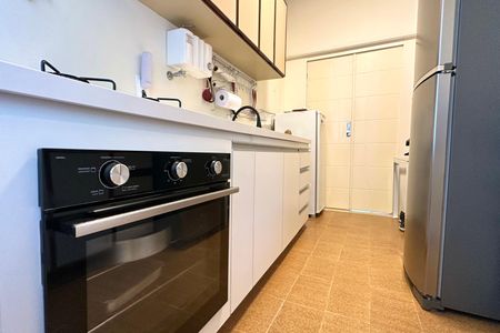 Apartamento para alugar com 75m², 2 quartos e 1 vagaCozinha