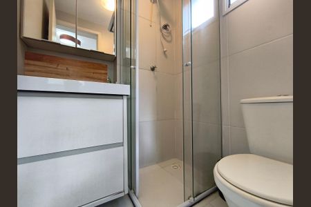 Studio para alugar com 27m², 1 quarto e sem vaga Studio para alugar com 27m², 1 quarto e sem vagaBanheiro social