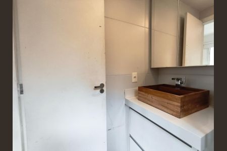 Studio para alugar com 27m², 1 quarto e sem vaga Studio para alugar com 27m², 1 quarto e sem vagaBanheiro social