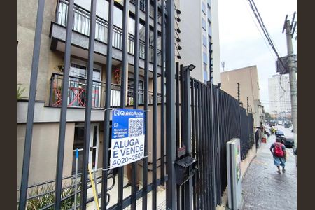 Studio para alugar com 27m², 1 quarto e sem vaga Studio para alugar com 27m², 1 quarto e sem vagaFachada + Plaquinha