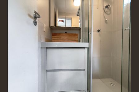 Studio para alugar com 27m², 1 quarto e sem vaga Studio para alugar com 27m², 1 quarto e sem vagaBanheiro social