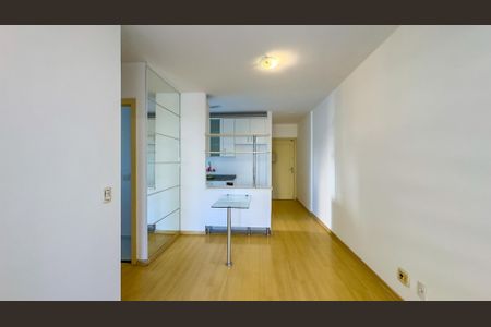 Sala de apartamento para alugar com 1 quarto, 50m² em Brooklin, São Paulo