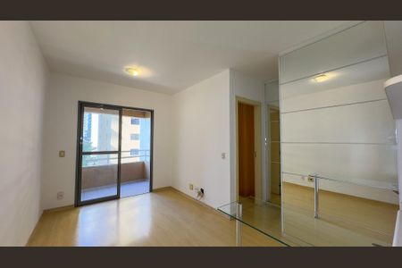 Sala de apartamento para alugar com 1 quarto, 50m² em Brooklin, São Paulo