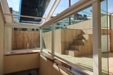 Casa de condomínio à venda com 250m², 3 quartos e 1 vagaFachada