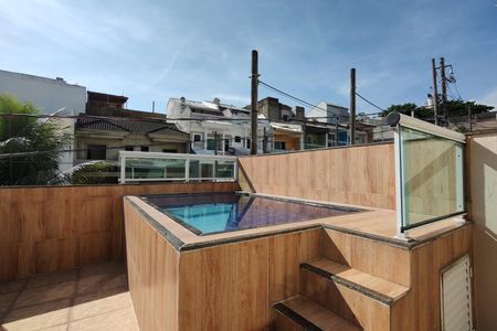 Casa de condomínio à venda com 250m², 3 quartos e 1 vagaPiscina