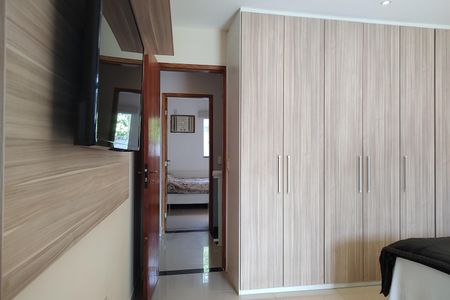 Casa de condomínio à venda com 250m², 3 quartos e 1 vagaSuíte 3