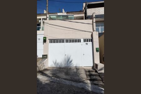 Casa de condomínio à venda com 250m², 3 quartos e 1 vagaFachada