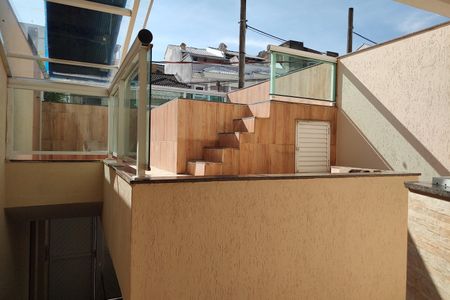 Casa de condomínio à venda com 250m², 3 quartos e 1 vagaPiscina