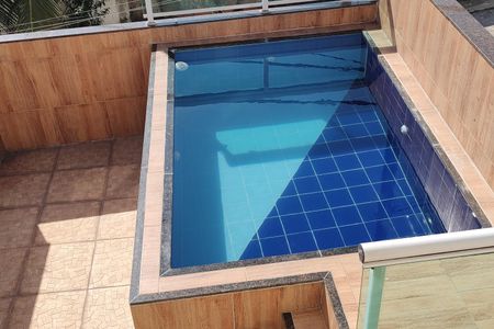 Casa de condomínio à venda com 250m², 3 quartos e 1 vagaPiscina