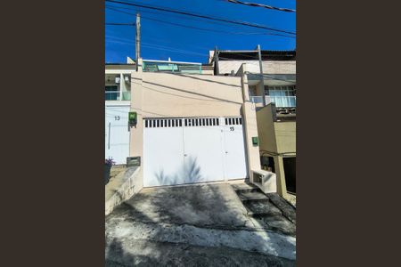 Casa de condomínio à venda com 250m², 3 quartos e 1 vagaFachada