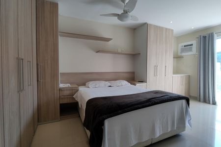 Casa de condomínio à venda com 250m², 3 quartos e 1 vagaSuíte 3