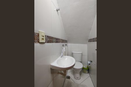 Casa de condomínio à venda com 250m², 3 quartos e 1 vagalavabo