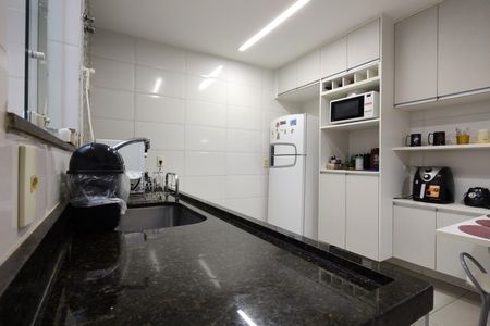 Casa de condomínio à venda com 250m², 3 quartos e 1 vagaCozinha - Armários