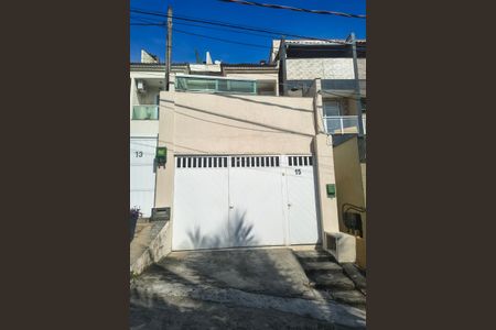 Casa de condomínio à venda com 250m², 3 quartos e 1 vagaFachada