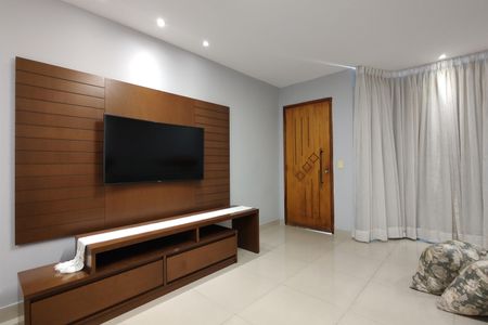 Casa de condomínio à venda com 250m², 3 quartos e 1 vagaSala