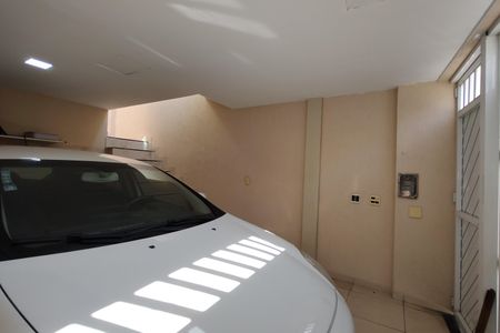 Casa de condomínio à venda com 250m², 3 quartos e 1 vagaGaragem
