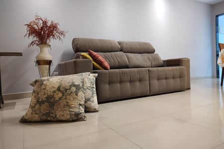 Casa de condomínio à venda com 250m², 3 quartos e 1 vagaSala