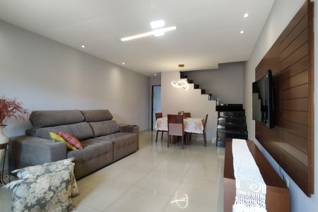 Casa de condomínio à venda com 250m², 3 quartos e 1 vagaSala