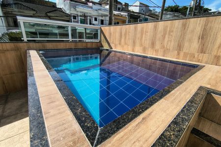 Casa de condomínio à venda com 250m², 3 quartos e 1 vagaPiscina