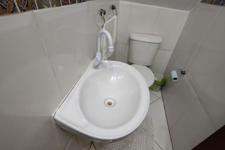 Casa de condomínio à venda com 250m², 3 quartos e 1 vagalavabo