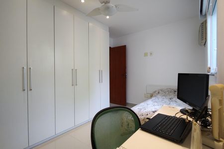 Casa de condomínio à venda com 250m², 3 quartos e 1 vagaSuíte 2