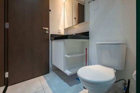 Studio para alugar com 30m², 1 quarto e 1 vaga Studio para alugar com 30m², 1 quarto e 1 vagaBanheiro Social